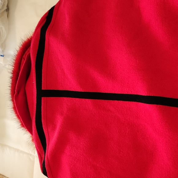 Light weight coat. - Picture 3 of 3